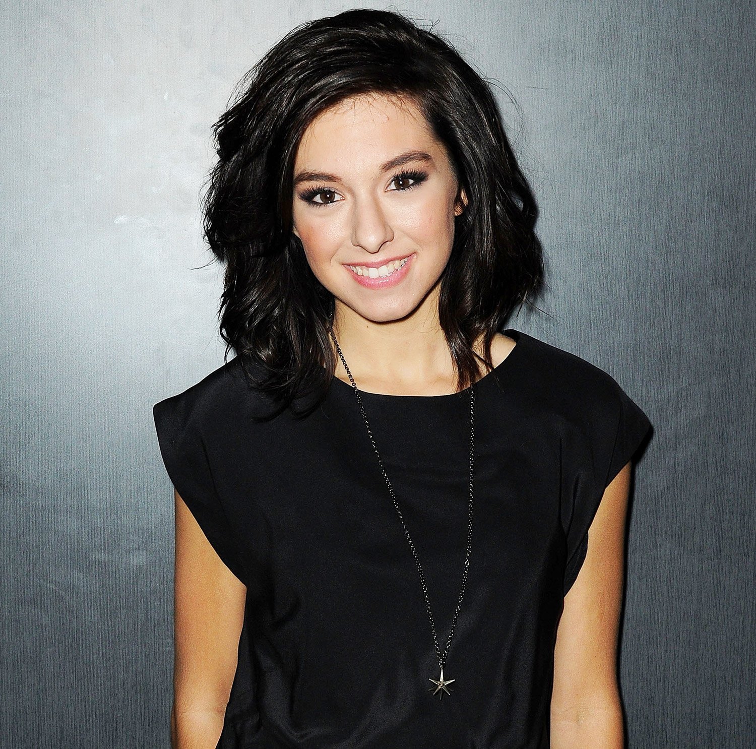 Christina Grimmie Vigil: Hundreds Mourn the Slain Singer