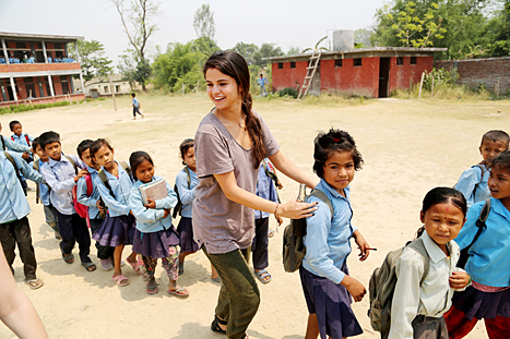 selena with kids in nepal