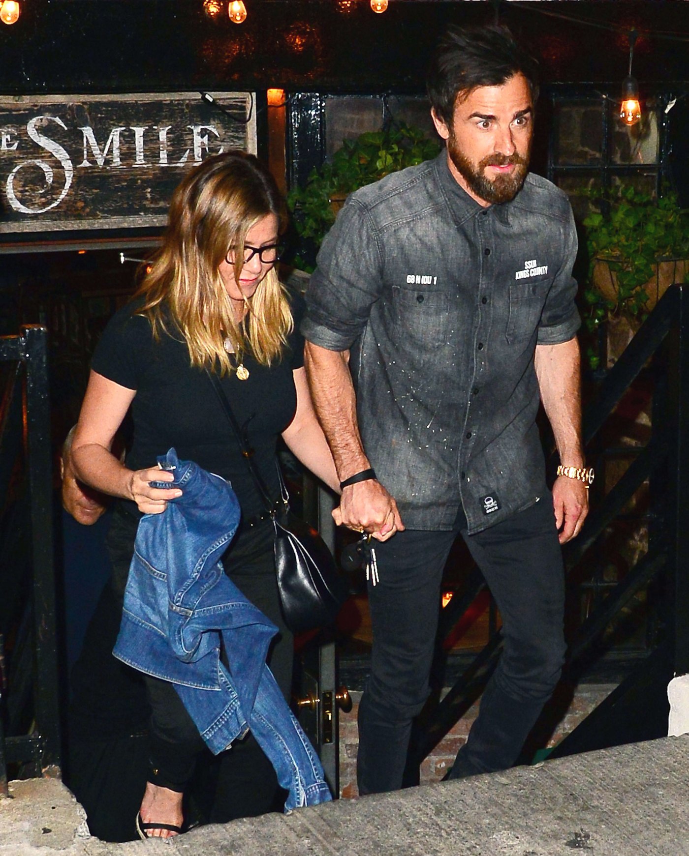Jennifer Aniston Goes on Date Night With Hot, Scruffy Justin Theroux