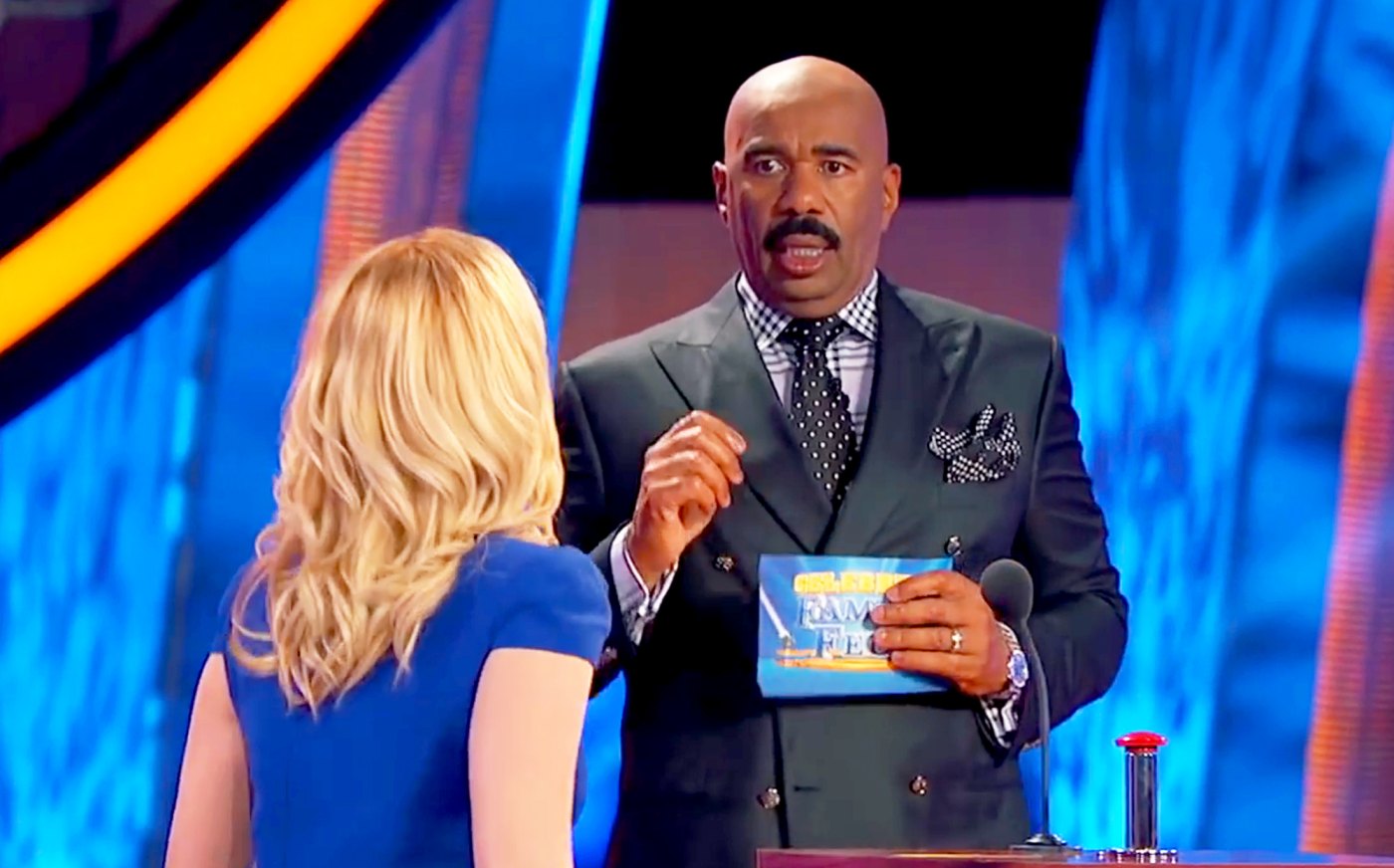 Watch Kellie Pickler Almost Fall on ‘Celebrity Family Feud’