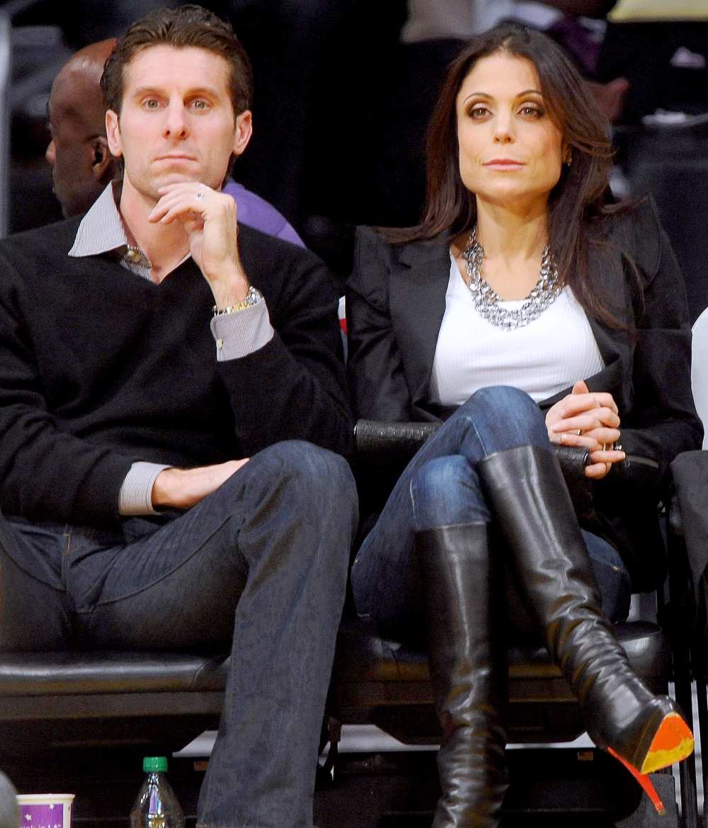 Bethenny Frankel and Jason Hoppy sit courtside as they attend the Los Angeles Lakers/Sacramento Kings NBA game at Staples Center in Los Angeles on December 3, 2010.