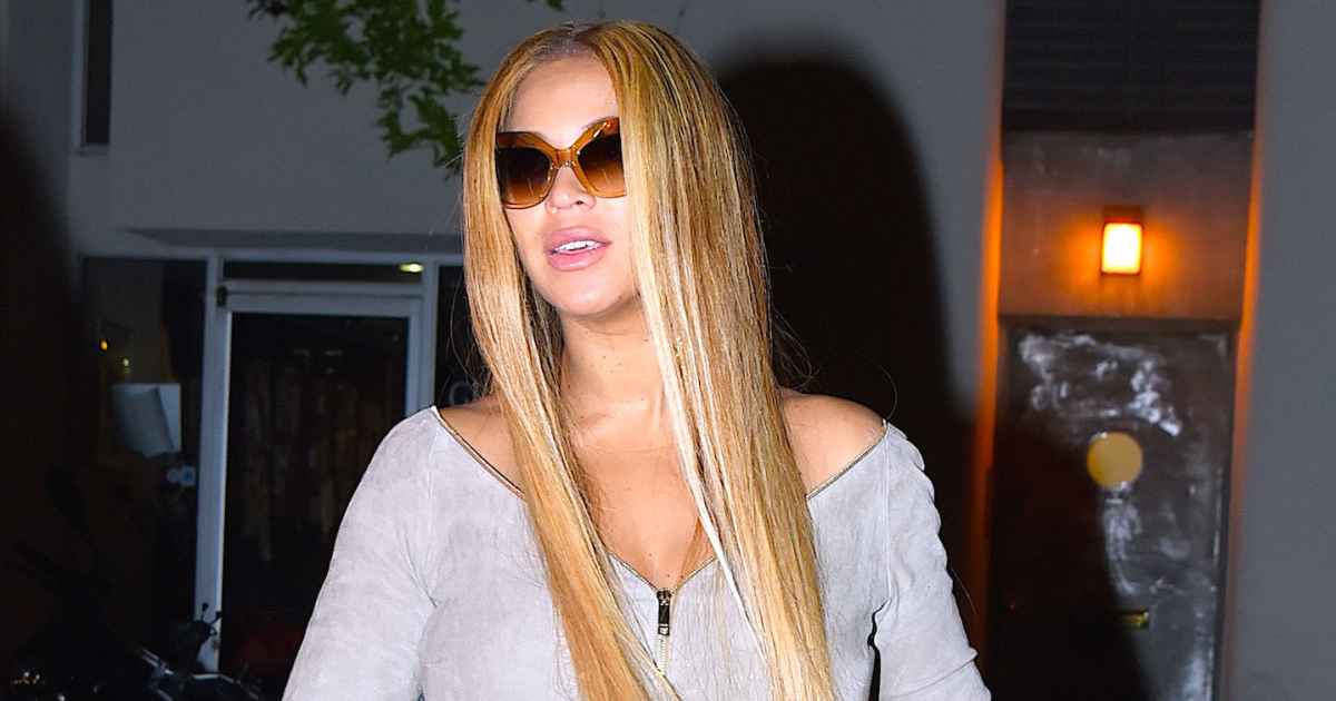 Beyonce Goes for Super-Long Hair Via Extensions | Us Weekly