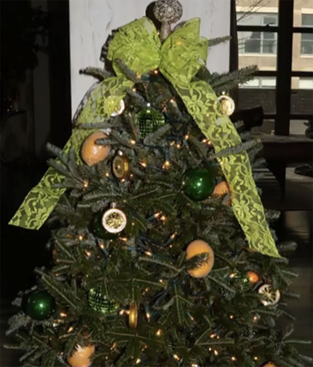 Beyoncé's 'Lemonade'-inspired Christmas tree.