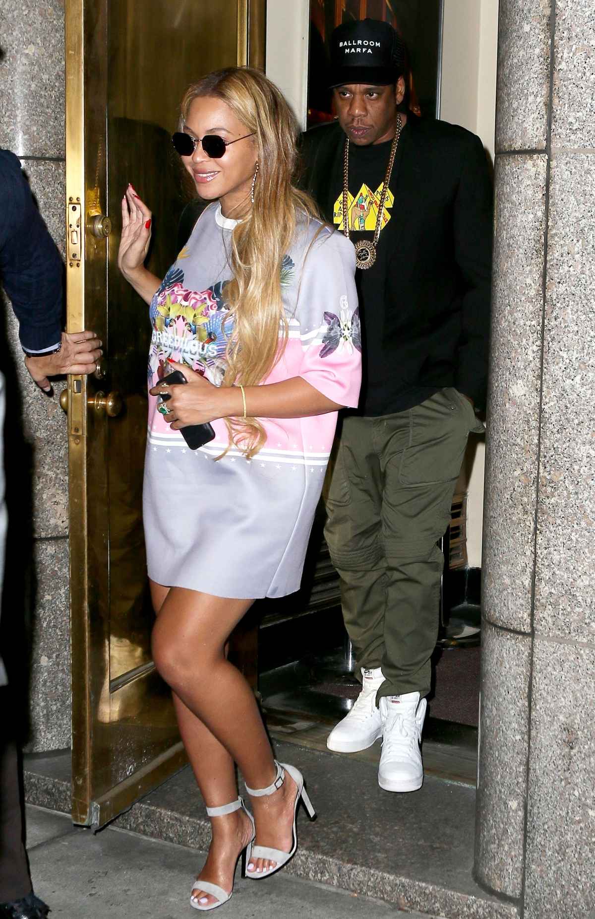 Beyonce Goes Out to Dinner With Jay-Z Without Pants