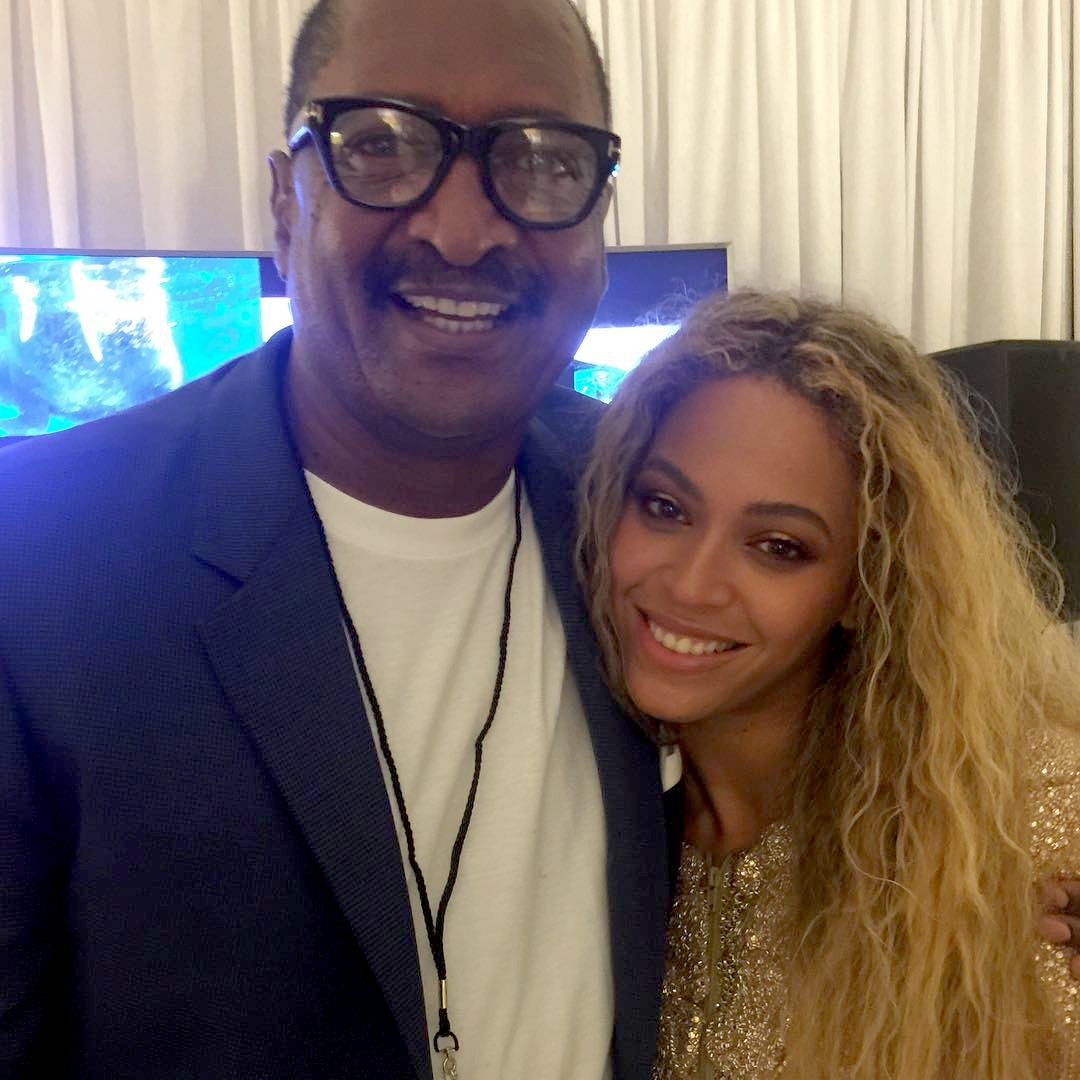 Beyonce and father zoom 2aadaa32 1f9f 48de b301 5b06331ee947