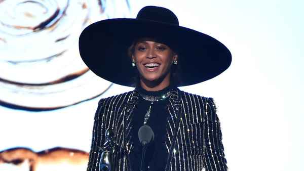 Beyonce celebrated her CFDA Fashion Award win in the same room as husband Jay Z and Rachel Roy!