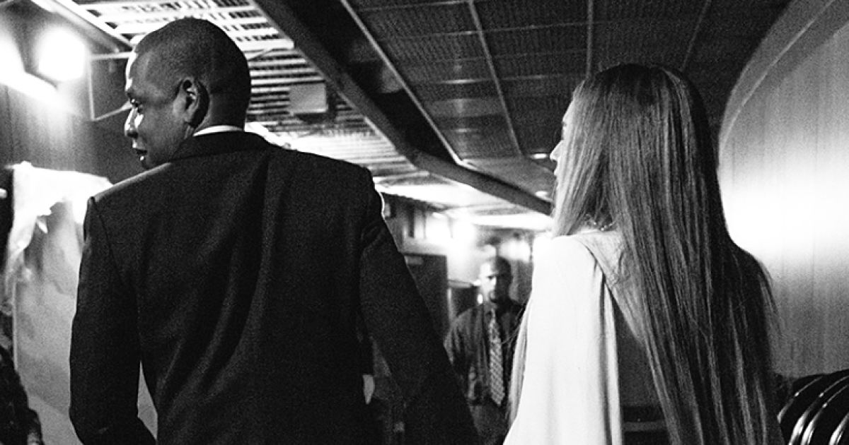 Beyonce Holds Hands With Jay Z, Gives the Middle Finger After Grammys ...