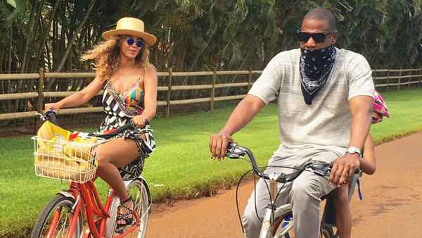 Beyonce Jay Z Blue Ivy bicycles Hawaii