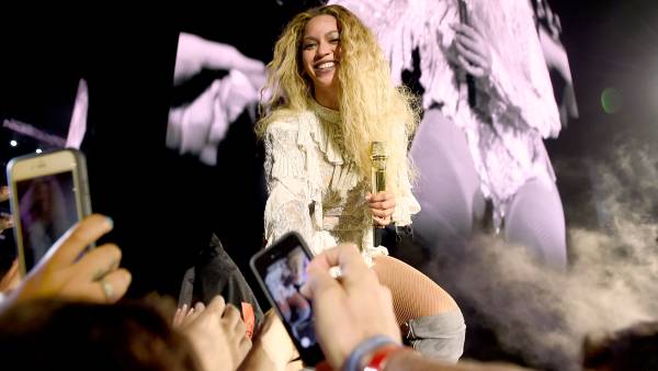 Beyonce on stage during "The Formation World Tour" at Soldier Field on May 27, 2016 in Chicago, Illinois.