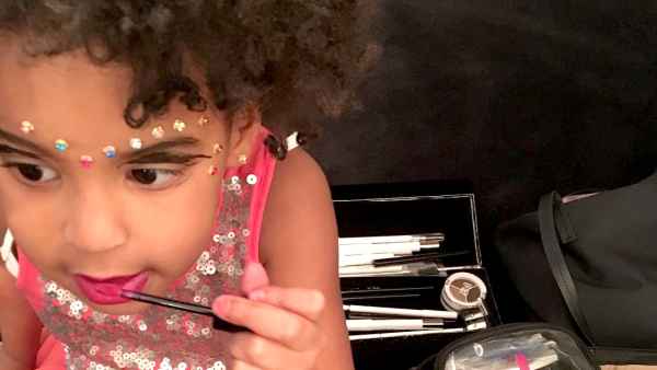 Blue ivy zoom 5066c836 4816 4f79 a4f2 85e038eef068