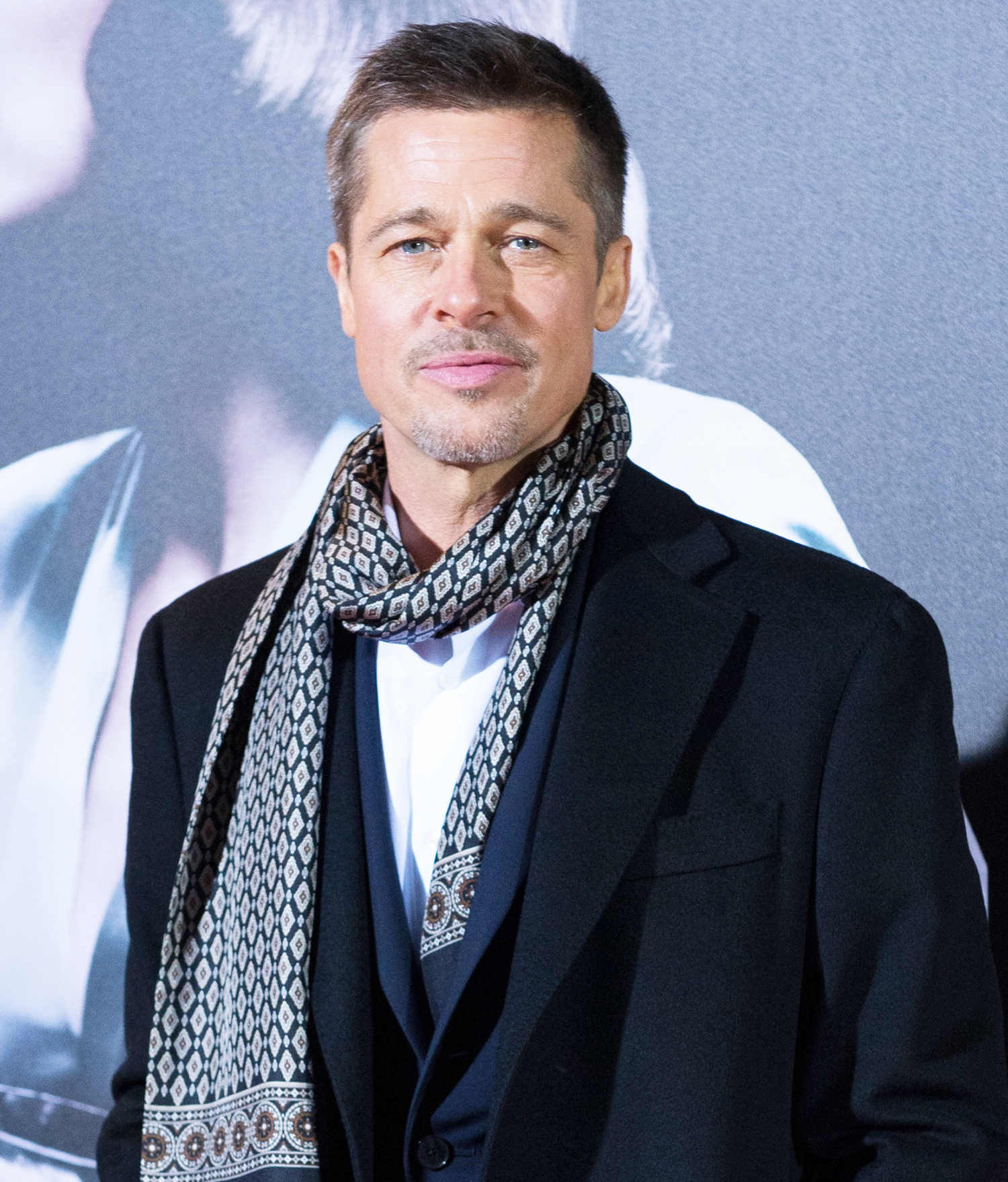 Brad pitt bed396cc 3aa0 4882 839e bac8f0592b42