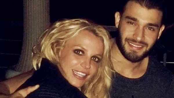 Britney spears sam instagram zoom 5622bc06 560d 4df1 92b9 158d5f40cf2e