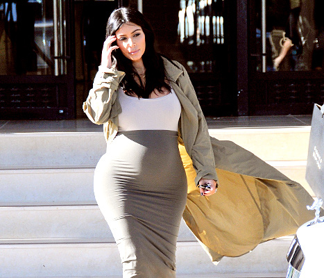 Kim Kardashian - bump