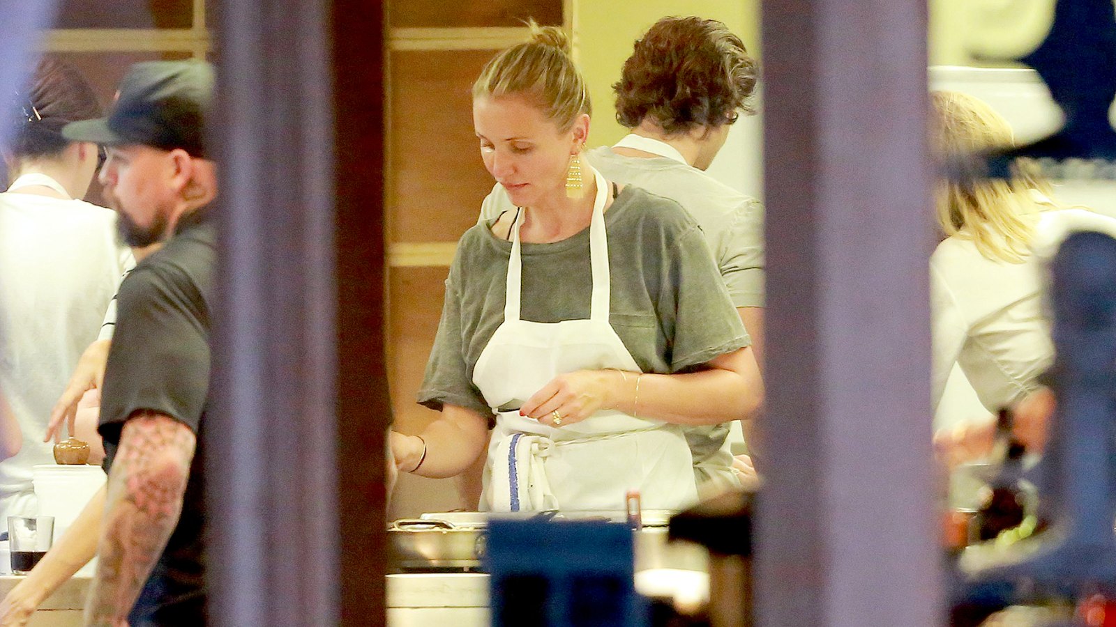Cameron Diaz rang in her 44th birthday with her closest friends at loved ones at New School of Cooking in Culver City.