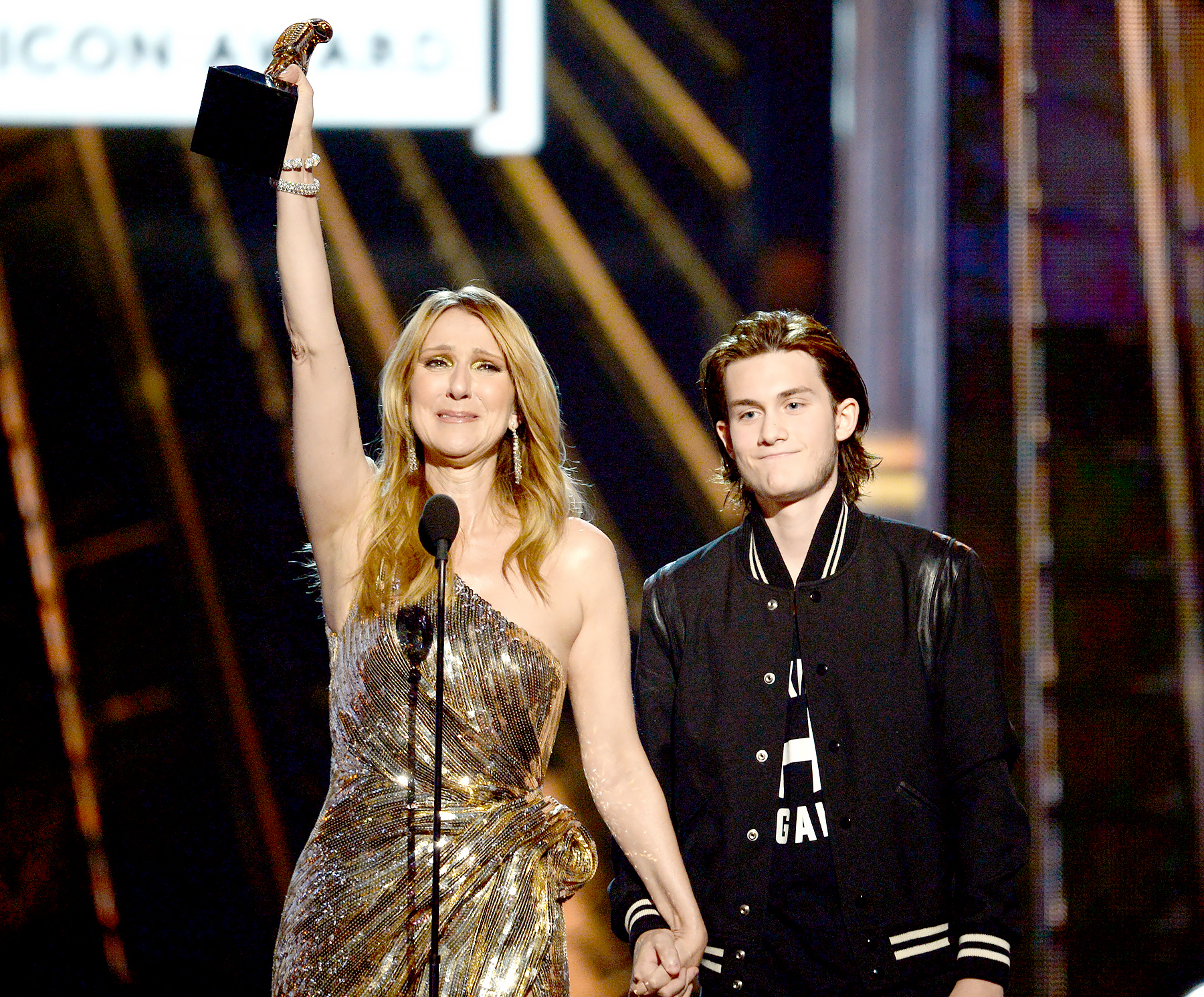 Celine dion rene zoom 344f95e3 323c 4c27 86f3 a279effd186f