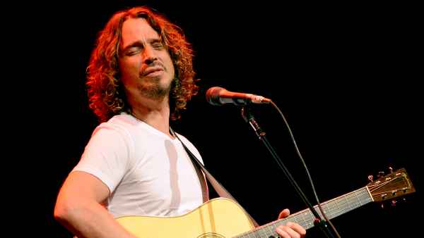 Chris cornell 2 zoom 56abf30d 5183 4ecf 86b9 e6e683562b78