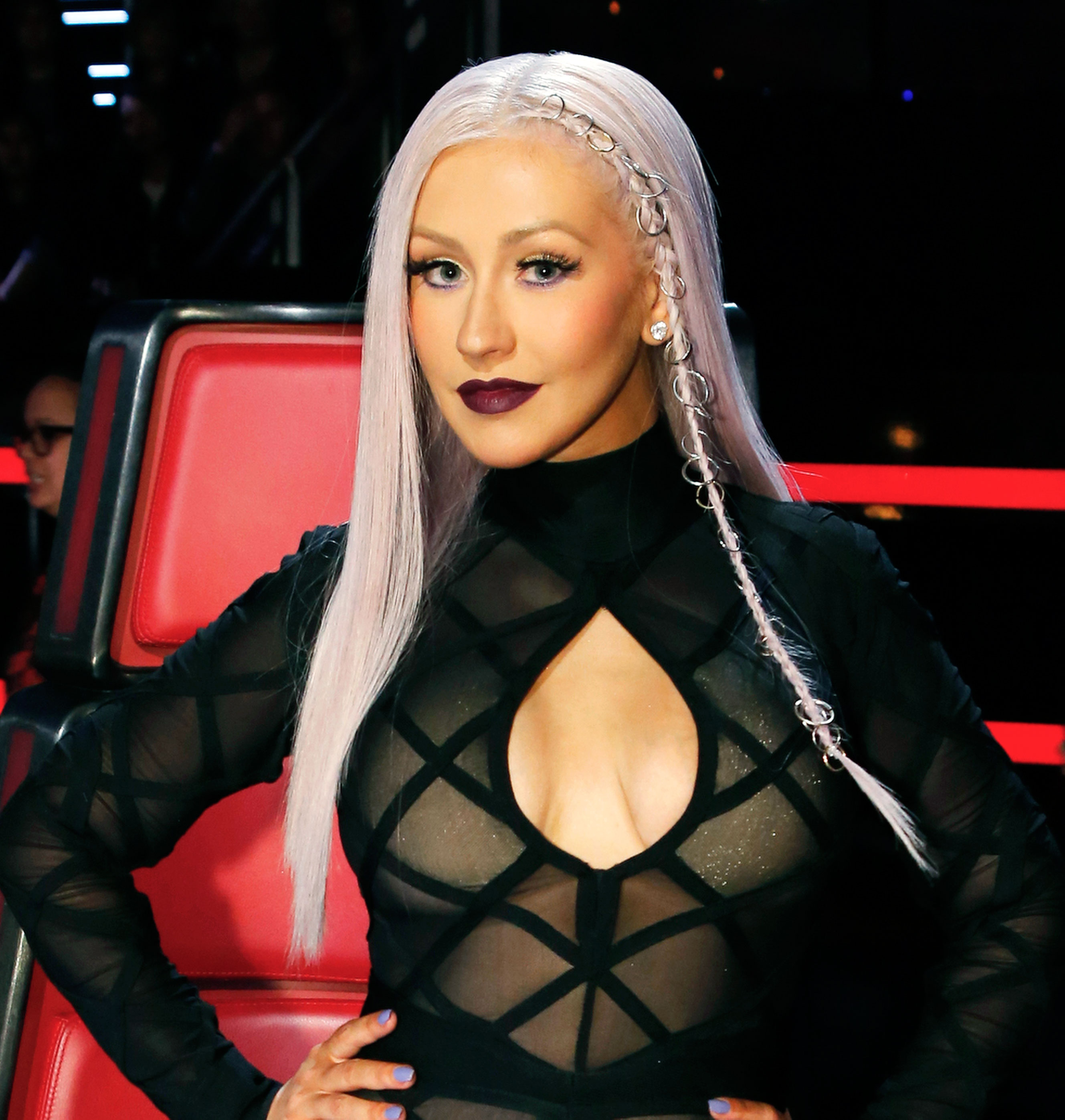 Christina Aguilera Rocks Purple Hair on 'The Voice'