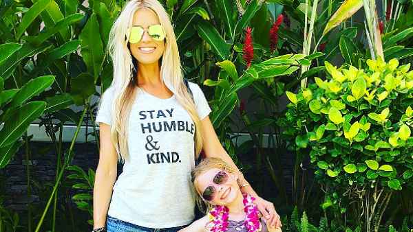 Christina el moussa 27685395 50ce 4ccf be4e ab904a4def72