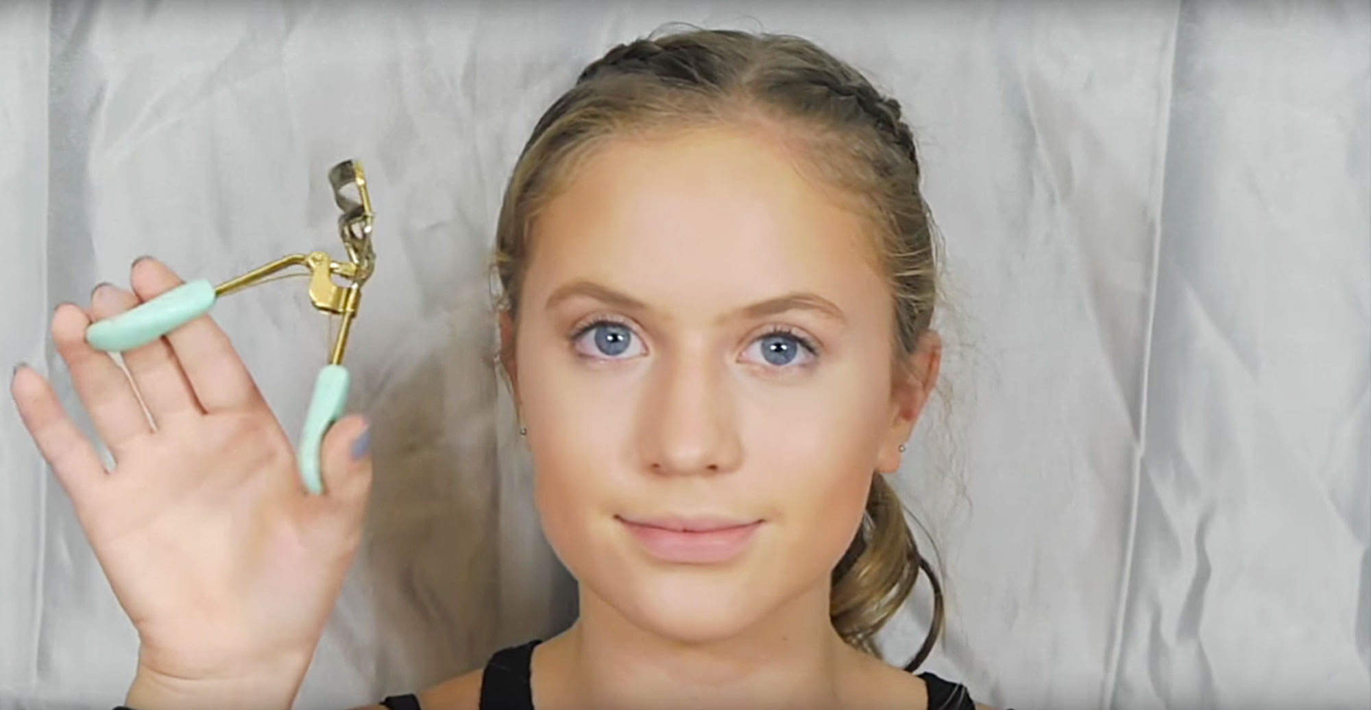 Listen To This Dad Narrate Daughters Makeup Tutorial
