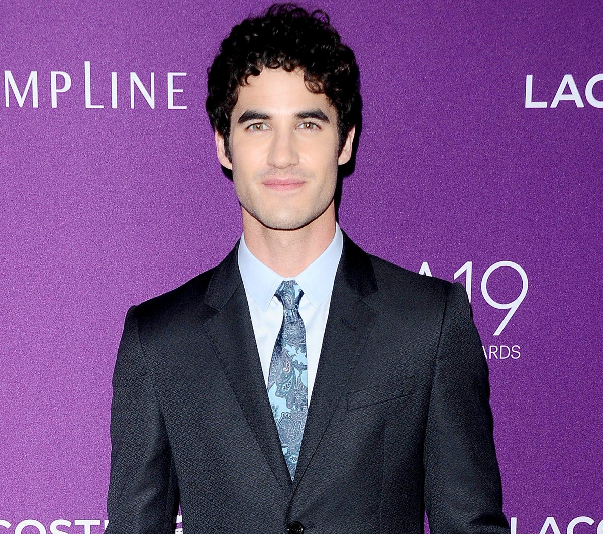 Darren Criss Teases Fans With Basically Naked Mirror Selfie