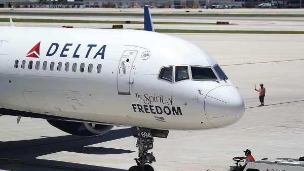 Delta Apologizes for Not Removing Passenger After Pro-Donald Trump Rant Goes Viral