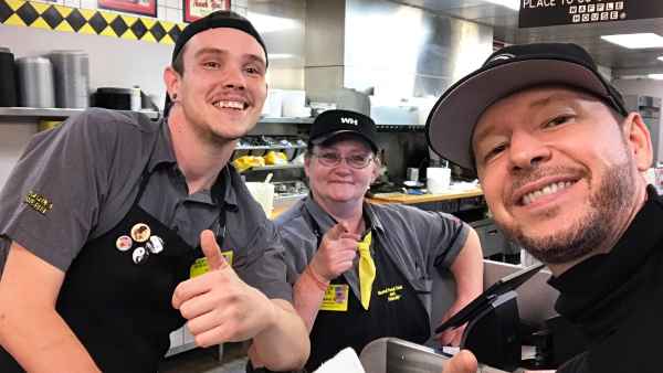 Donnie Wahlberg Waffle House