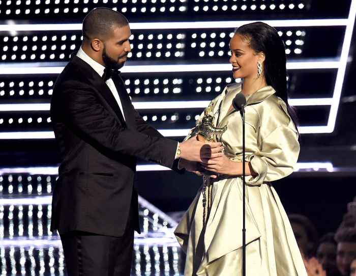 Drake presents Rihanna with the Video Vanguard Award during the 2016 MTV Video Music Awards.