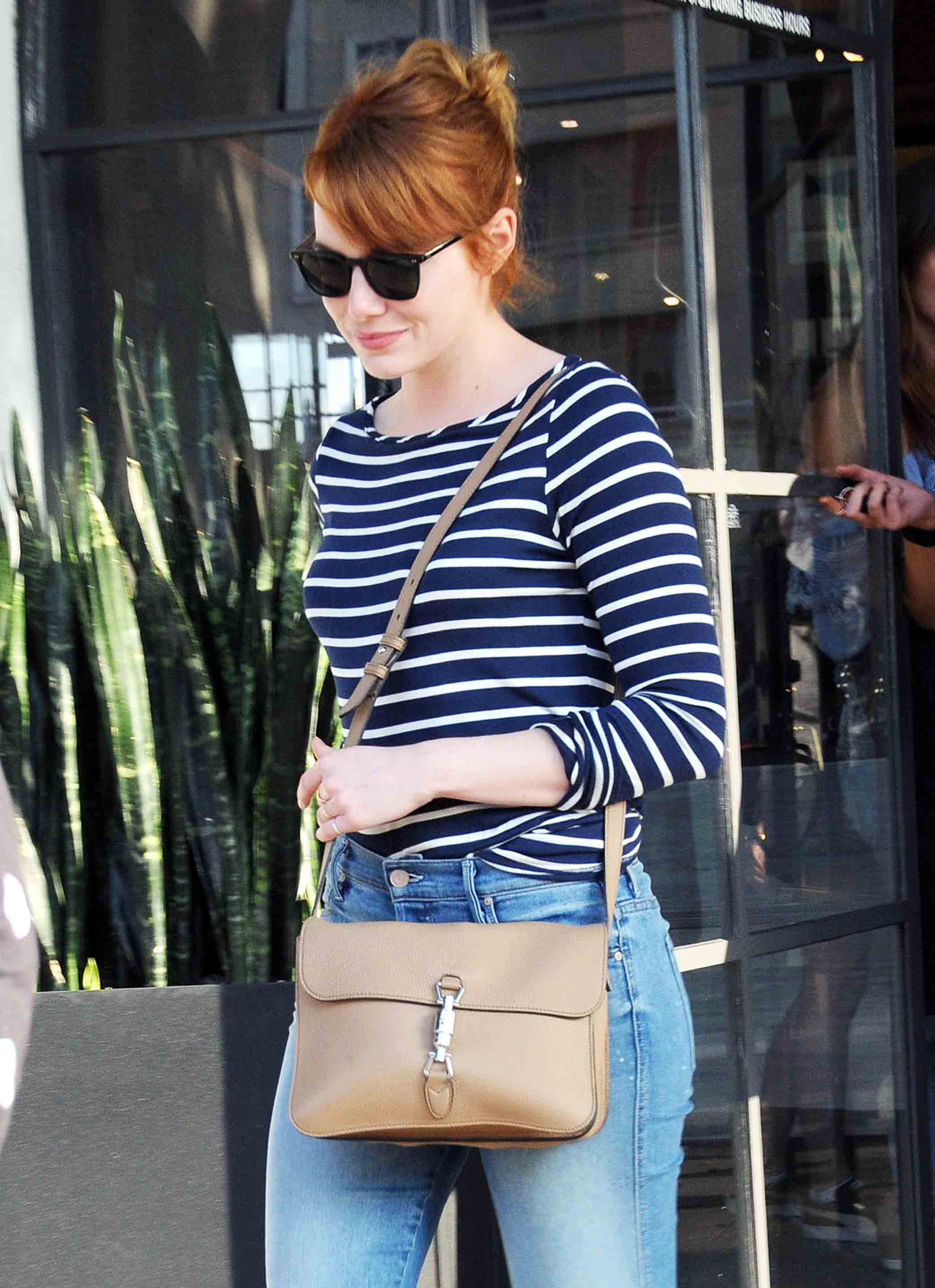 Emma Stone's Crossbody Bag Also Happens To Be Jennifer Aniston's Favorite  Purse