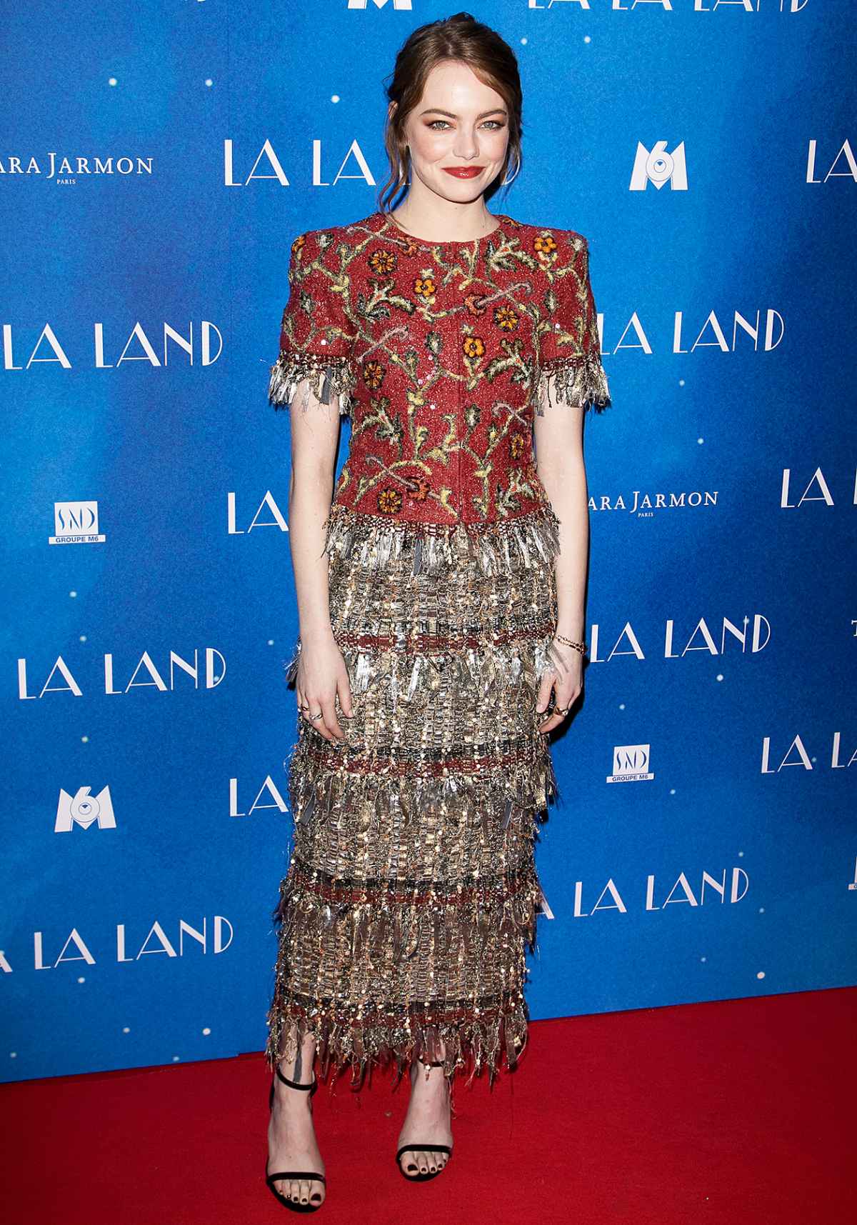 Emma Stone Wears Chanel at Paris Premiere of 'La La Land