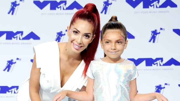 Farrah Abraham and daughter arrive at the 2017 MTV Video Music Awards at The Forum on August 27, 2017 in Inglewood, California.