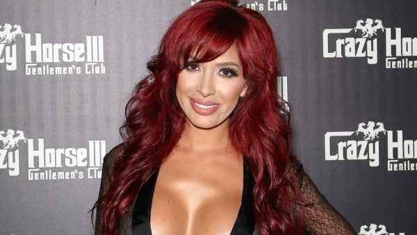 Farrahabraham2 507802b3 3a1d 46ae 8840 51122dabb035