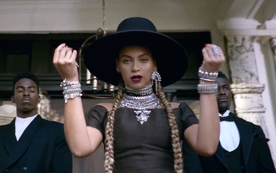 Beyonce's Layered 'Formation’ Necklaces: All the Details | Us Weekly