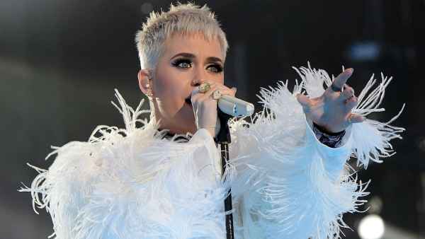 Katy Perry Sings Powerful Version of ‘Part of Me’ in Manchester