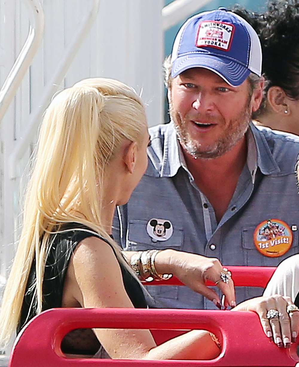 Gwen Stefani Blake Shelton Disneyland