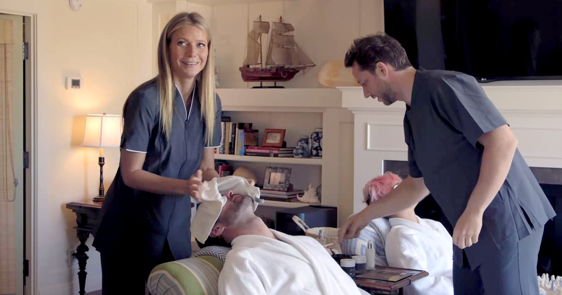 Gwyneth paltrow facials zoom b55b5e0f 92c3 4027 bb46 3429e4ff45b7