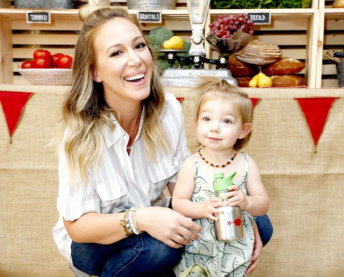 Haylie Duff and daughter Ryan Ava Rosenberg attend Haylie Duff Hosts Applegate's Sandwich Soiree at AU FUDGE on September 29, 2016 in West Hollywood, California.