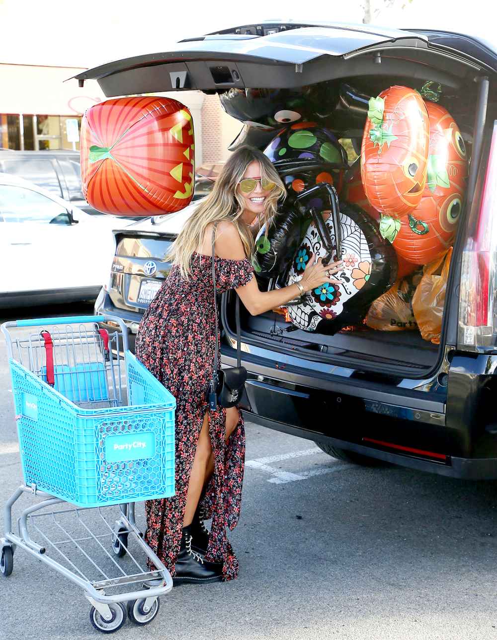 Heidi Klum shops at Party City Los Angeles on September 11, 2017 in Los Angeles, California.