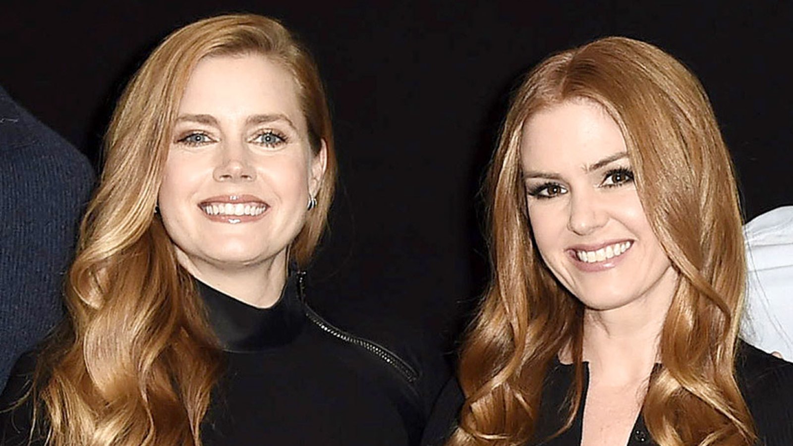 Isla Fisher Swapped Her Face With Amy Adams' on Holiday Card