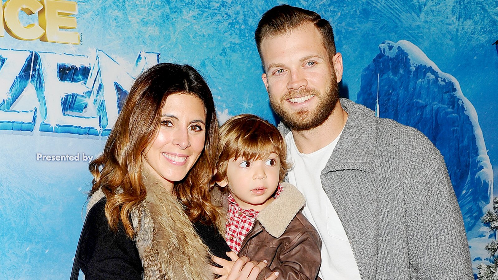 Jamie-Lynn Sigler and Cutter Dykstra with son Beau at 2015 Disney On Ice.