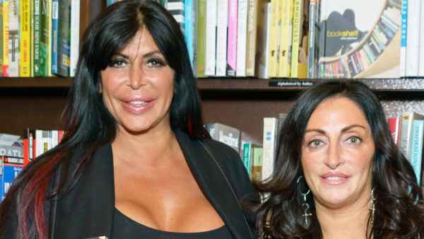 Janine detore big ang zoom 05dedff0 bbe0 41dd a3ee 213786971fdd