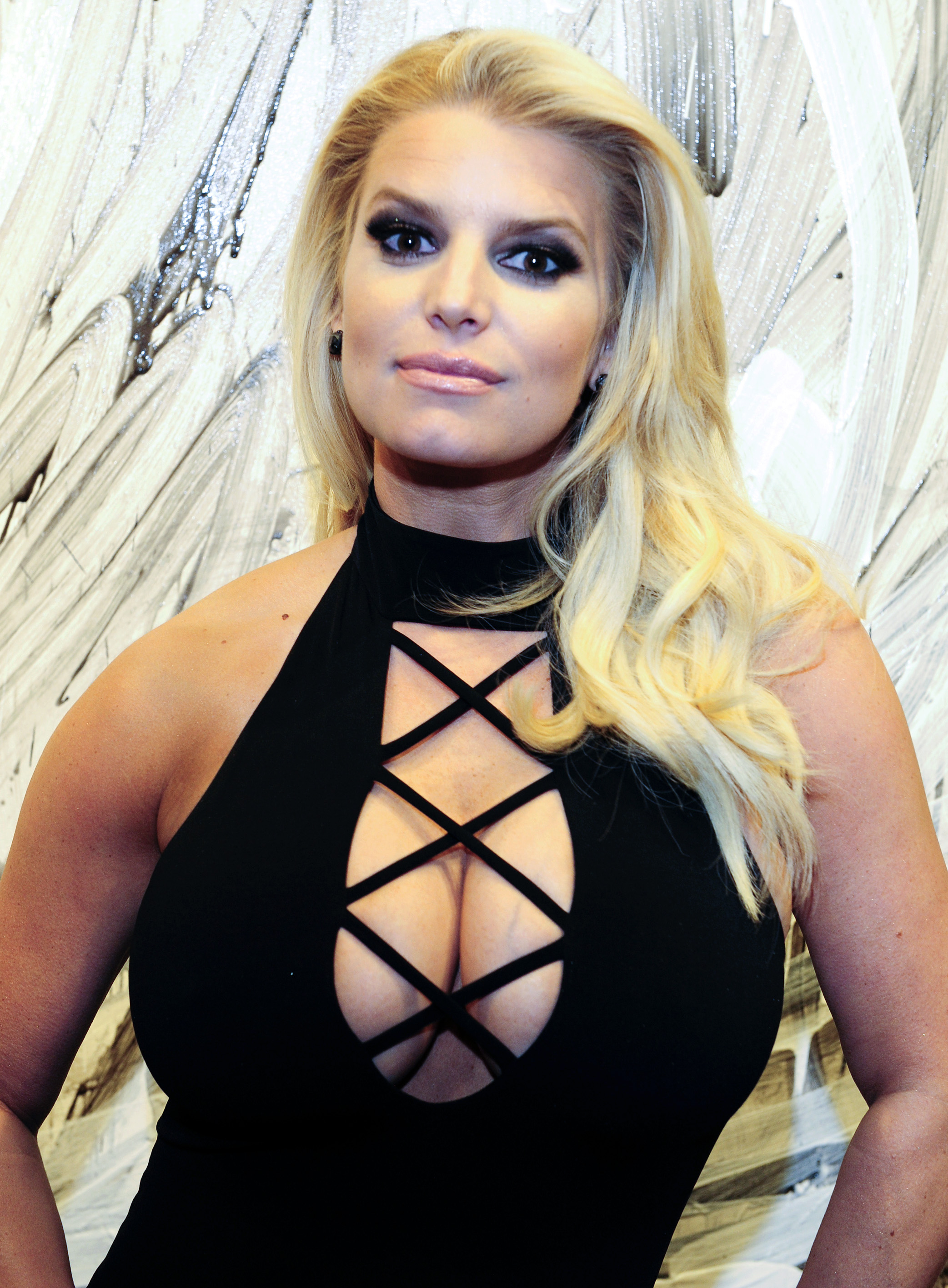 Jessica Simpson Shared She Missed A Spot Shaving Photos