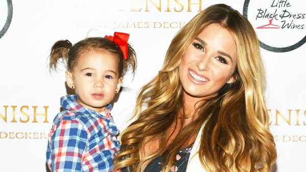 Jessie James Decker and Vivianne Rose Decker