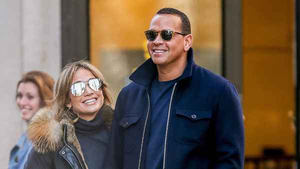 Jlo1 c2143af3 34ad 496a b2c4 3bfcc10ffc59
