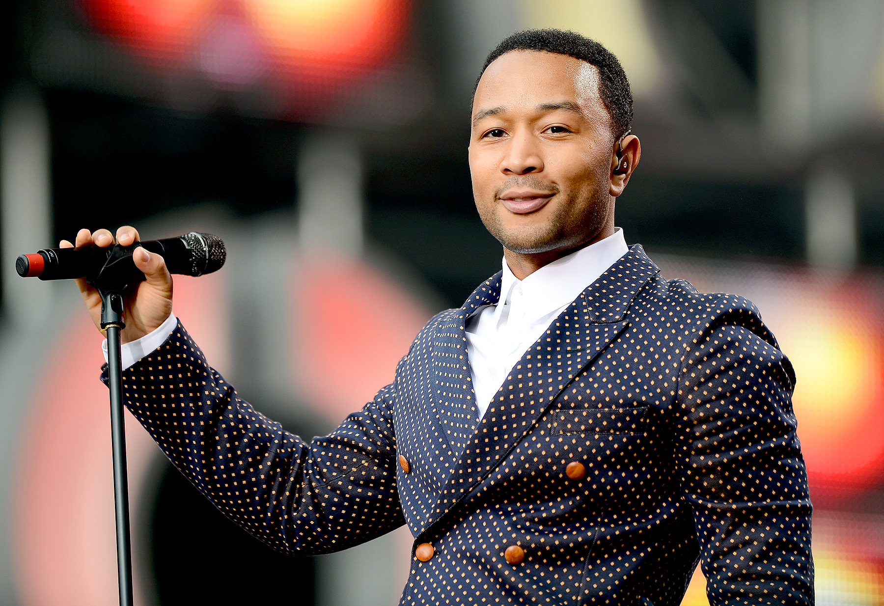John legend zoom fcbea0cd d1f1 47d8 bd15 63a6c204a9a9