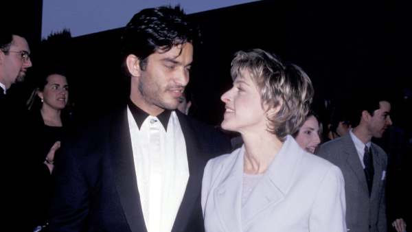 Johnathon Schaech and Ellen DeGeneres