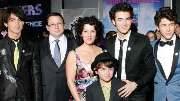 Jonas Family