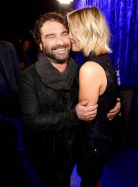 Kaley Cuoco Cuddles With Ex Johnny Galecki at PCAs, Sparks Rumors | Us ...