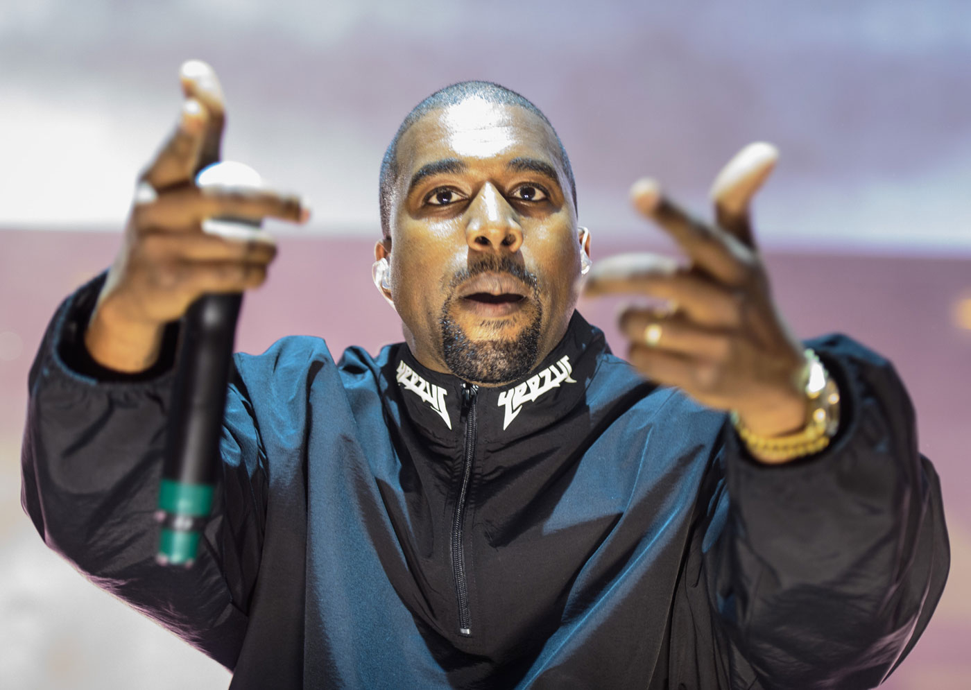 Kanye West nearly caused a riot in NYC when he tried to host a pop up show