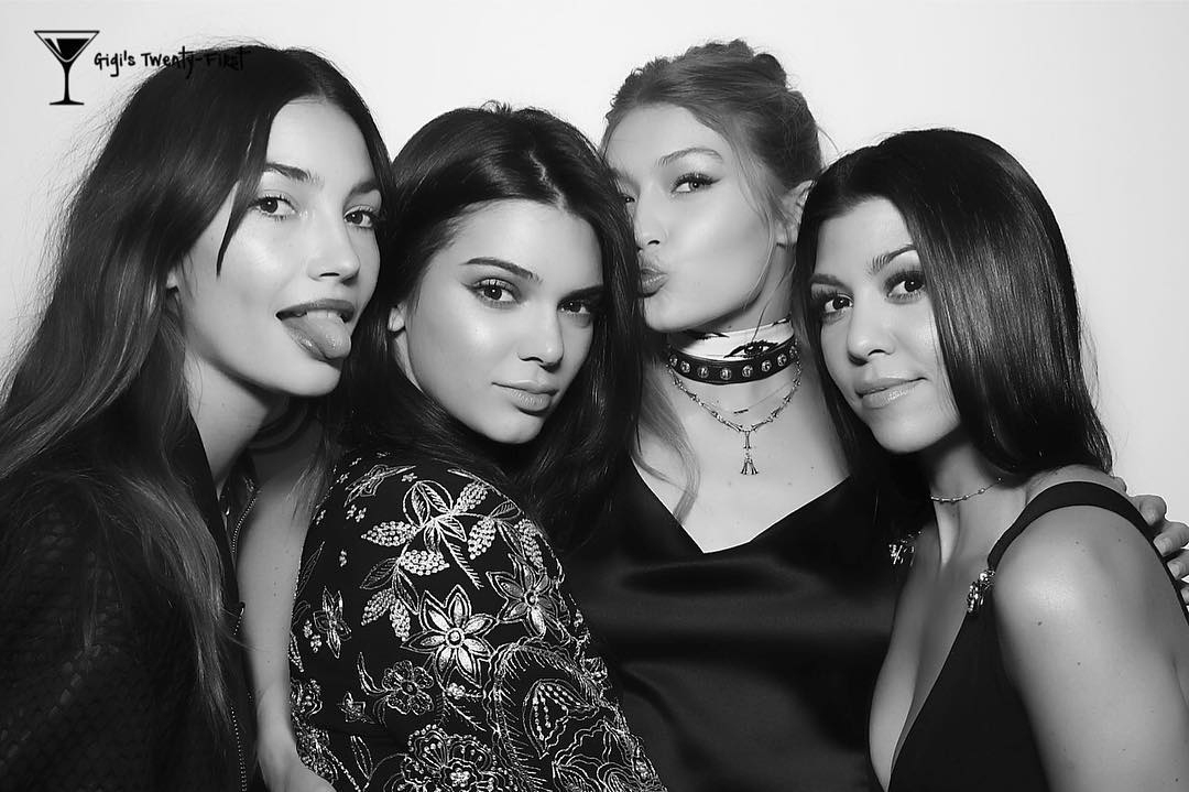 Kardashians zoom e69f4d4f b081 4c1c 8cda 36e82d44f7fe
