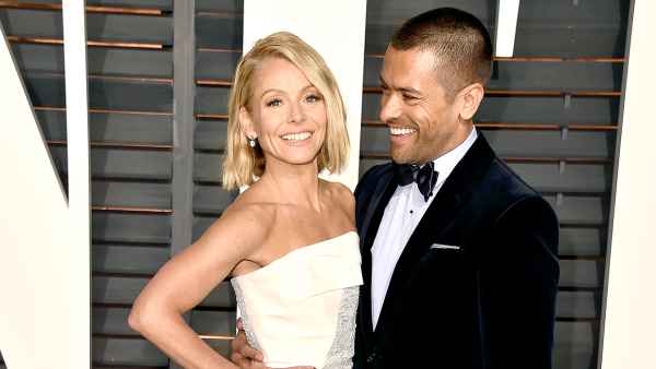Kelly ripa and mark consuelos zoom 8207caf3 08ed 4e8a 9c73 6450c7b6958b